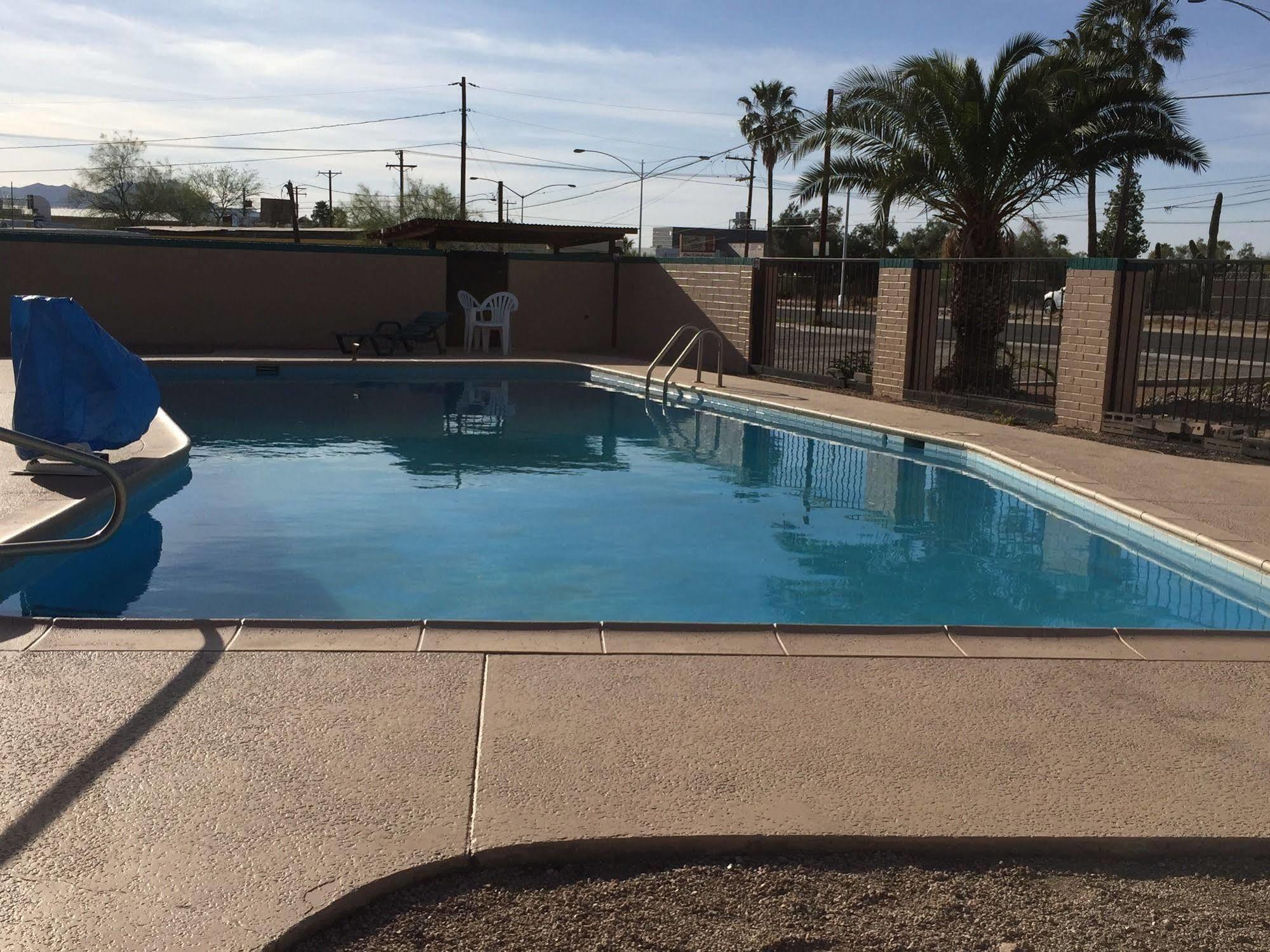 Amazon Motel Tucson Esterno foto